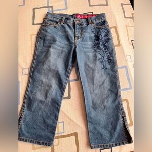 Y2K butterfly embroidered capri jeans